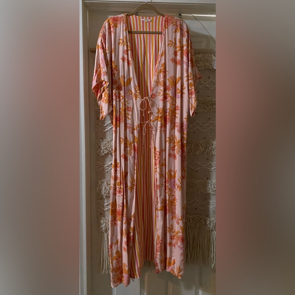 Tularosa Rae reversable robe - Picture 2 of 10